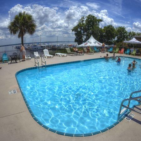 Crystal Cove Riverfront Resort Палатка Экстерьер фото